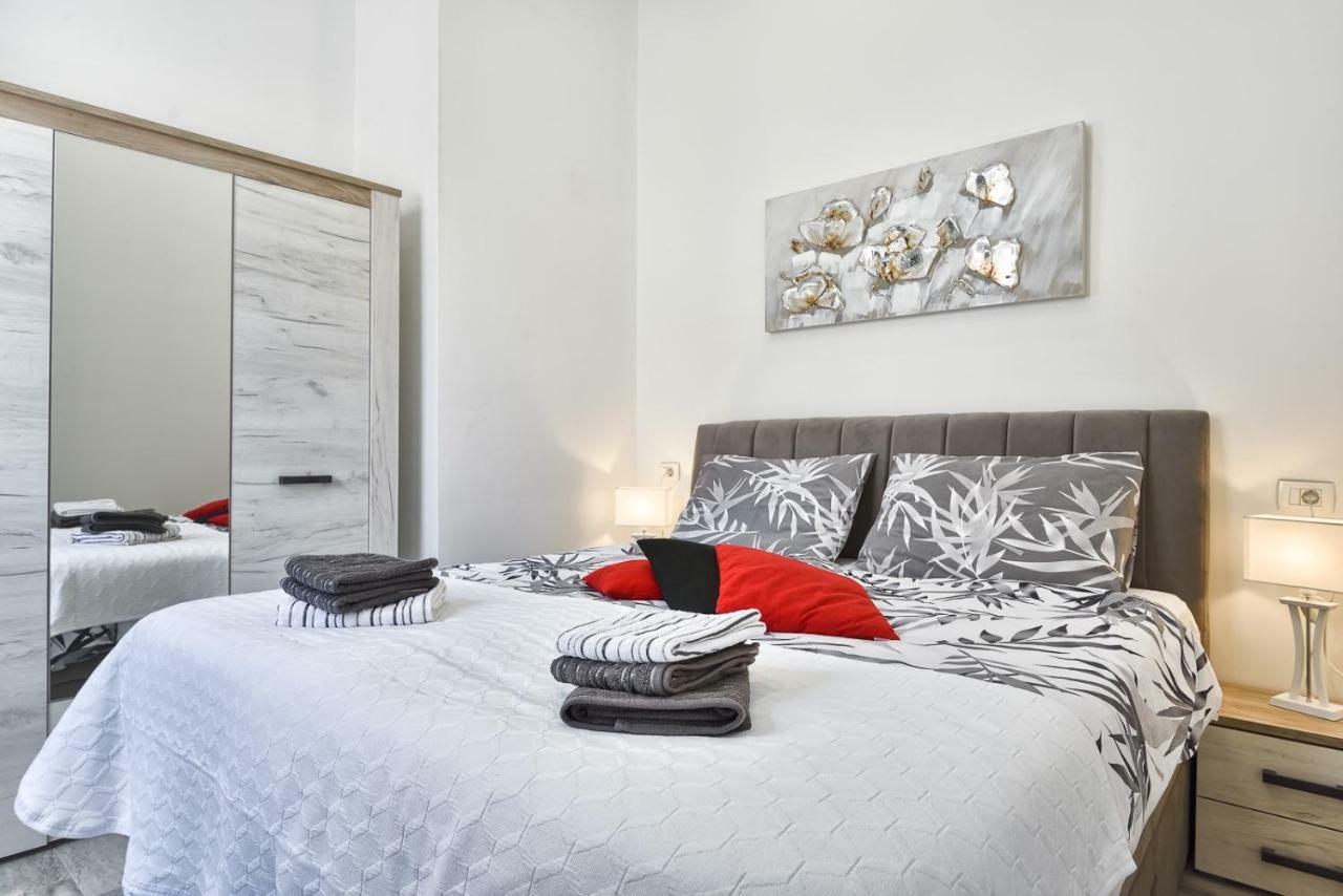 بولا Apartment 20M From Arena المظهر الخارجي الصورة