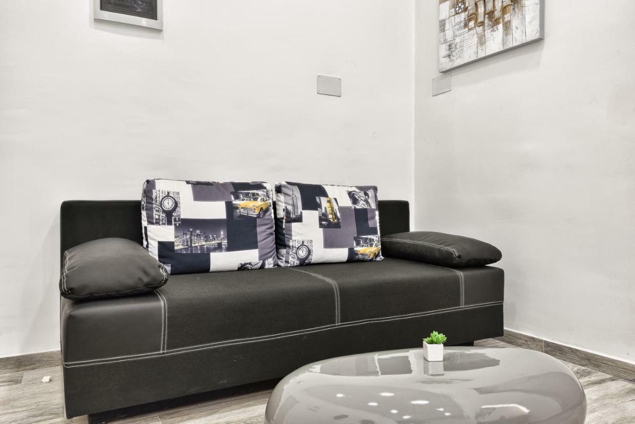 بولا Apartment 20M From Arena المظهر الخارجي الصورة